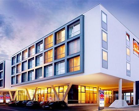 Leonardo Hotel Salzburg Airport Wals-Siezenheim Exterior foto