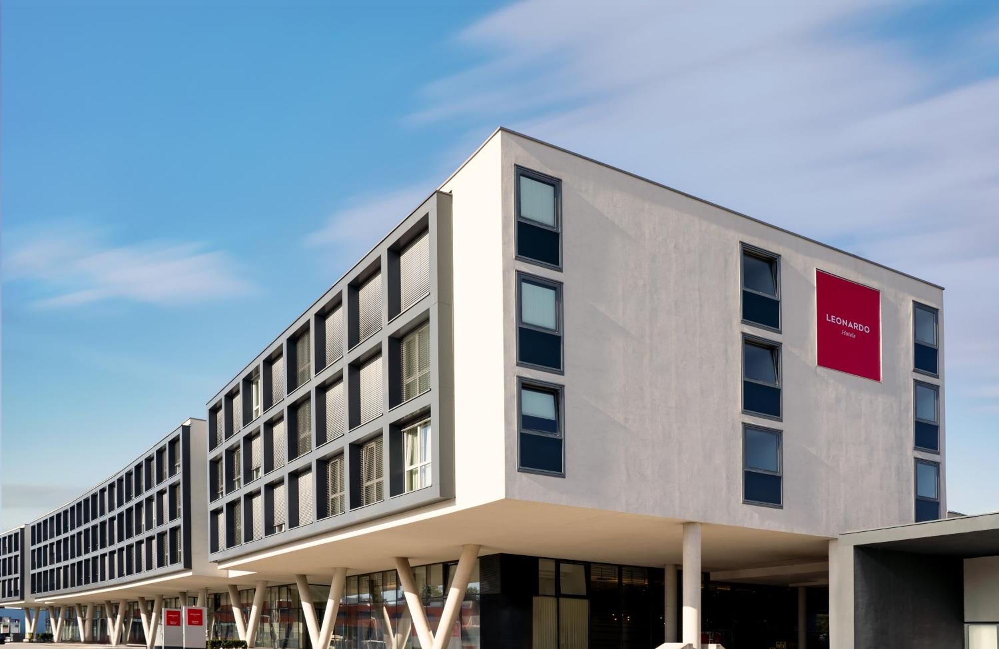 Leonardo Hotel Salzburg Airport Wals-Siezenheim Exterior foto