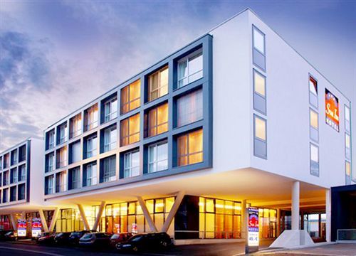 Leonardo Hotel Salzburg Airport Wals-Siezenheim Exterior foto